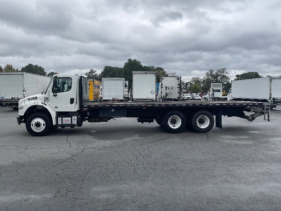 Flatbed Truck-Light and Medium Duty Trucks-Freightliner-2019-M2-Little Rock-AR-87,239\n\t\tmiles-$ 71,000 - Image 4