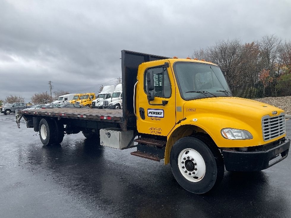 Flatbed Truck-Light and Medium Duty Trucks-Freightliner-2019-M2-Louisville-KY-125,277\n\t\tmiles-$ 62,250 - Image 1