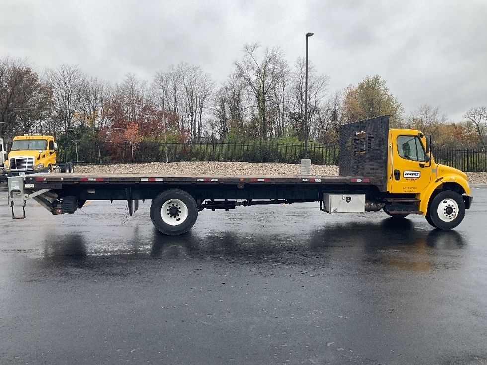 Flatbed Truck-Light and Medium Duty Trucks-Freightliner-2019-M2-Louisville-KY-125,277\n\t\tmiles-$ 62,250 - Image 11
