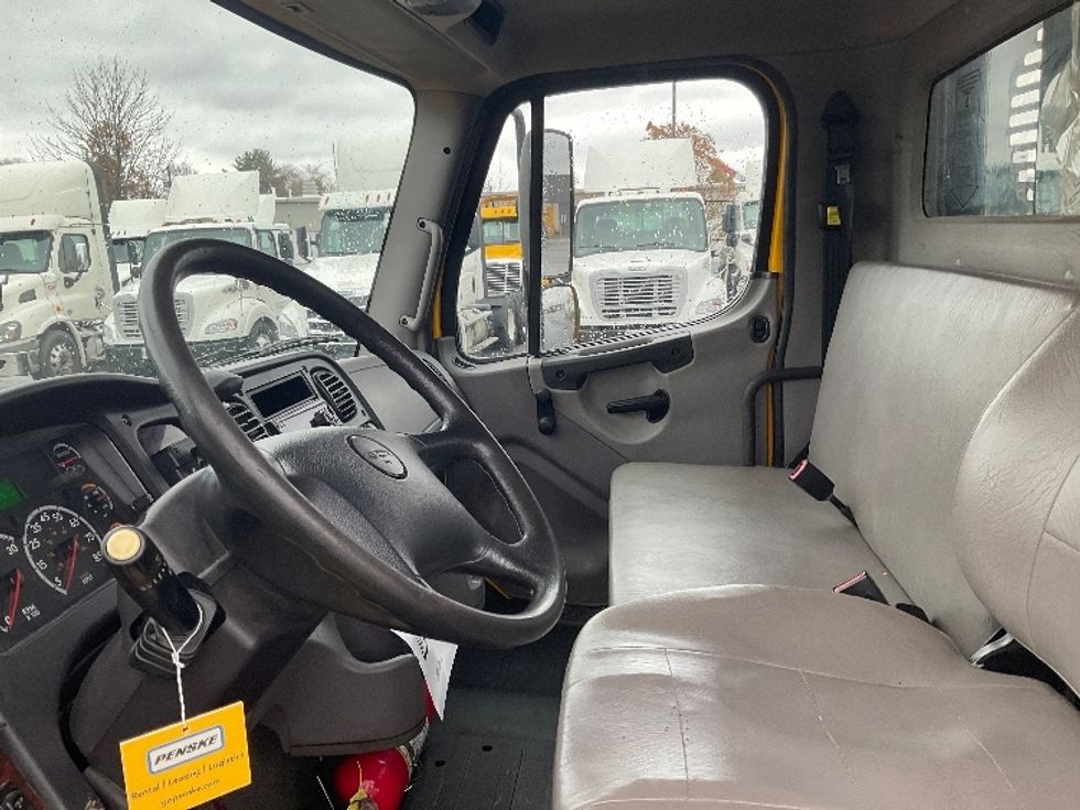 Flatbed Truck-Light and Medium Duty Trucks-Freightliner-2019-M2-Louisville-KY-125,277\n\t\tmiles-$ 62,250 - Image 15