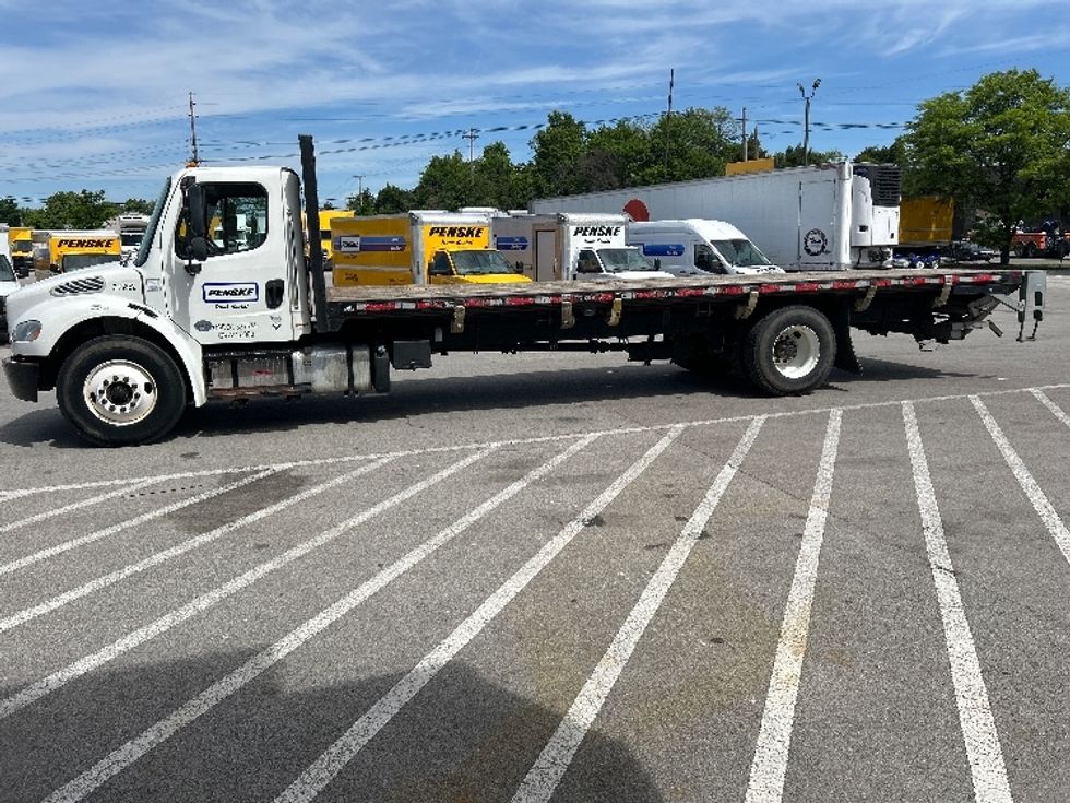 2019 Freightliner M2 106 Medium Duty photo 4