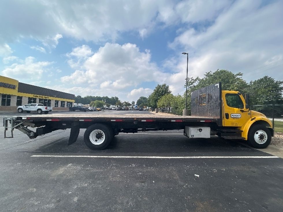 Flatbed Truck-Light and Medium Duty Trucks-Freightliner-2019-M2-Lowell-AR-102,277\n\t\tmiles-$ 52,500 - Image 11