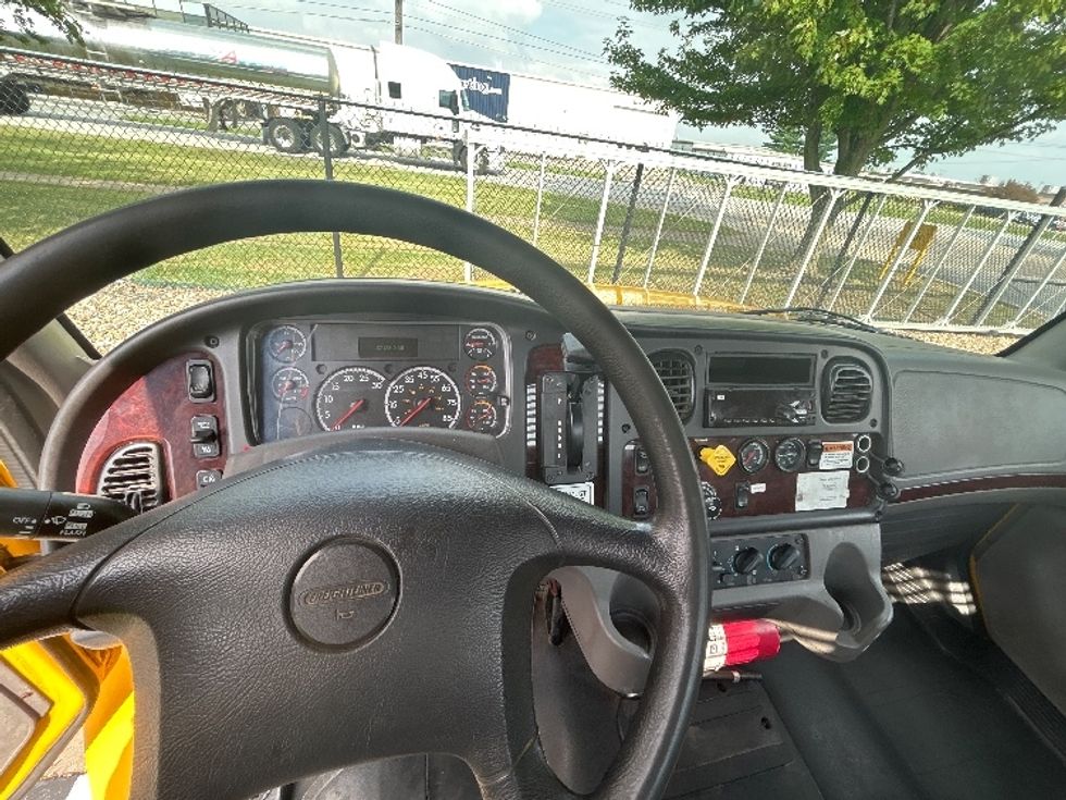 Flatbed Truck-Light and Medium Duty Trucks-Freightliner-2019-M2-Lowell-AR-102,277\n\t\tmiles-$ 52,500 - Image 14