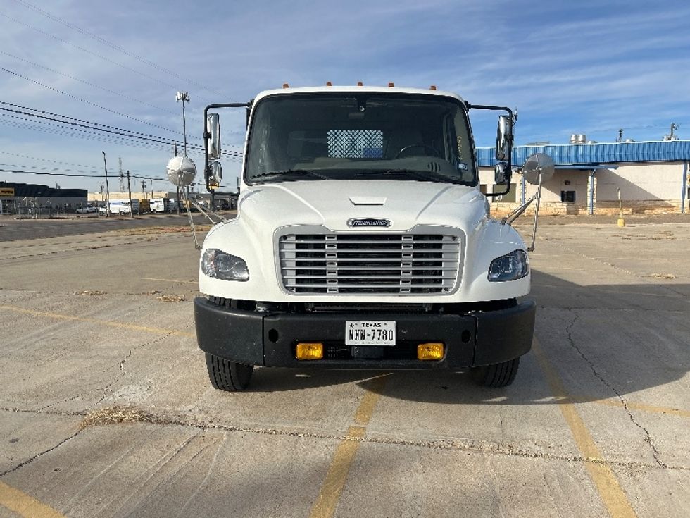 Flatbed Truck-Light and Medium Duty Trucks-Freightliner-2019-M2-Lubbock-TX-100,390\n\t\tmiles-$ 53,500 - Image 2