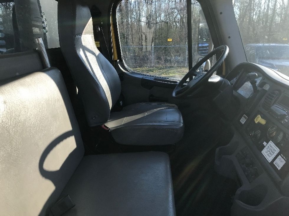 Flatbed Truck-Light and Medium Duty Trucks-Freightliner-2019-M2-Mcdonough-GA-156,224\n\t\tmiles-$ 56,250 - Image 19