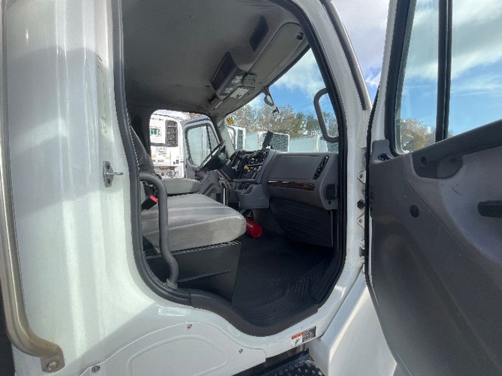 Flatbed Truck-Light and Medium Duty Trucks-Freightliner-2019-M2-Medley-FL-182,782\n\t\tmiles-$ 49,500 - Image 19
