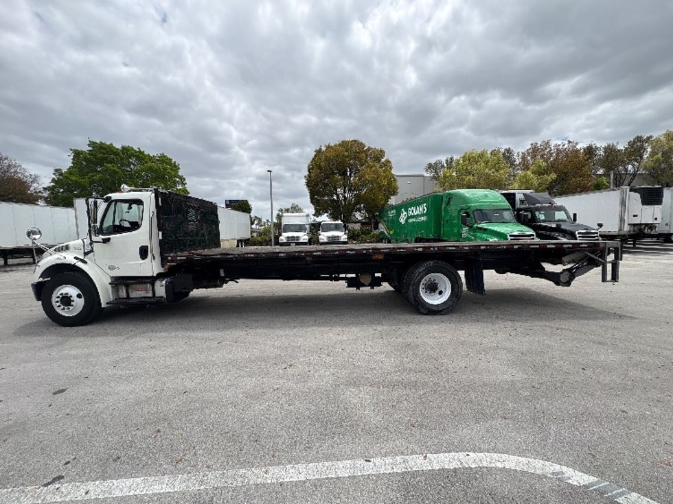 Flatbed Truck-Light and Medium Duty Trucks-Freightliner-2019-M2-Medley-FL-182,782\n\t\tmiles-$ 49,500 - Image 4