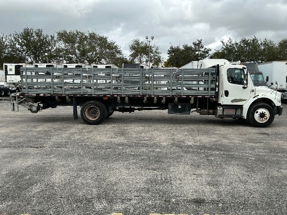 Flatbed Truck-Light and Medium Duty Trucks-Freightliner-2019-M2-Medley-FL-80,171\n\t\tmiles-$ 57,750 - Image 15