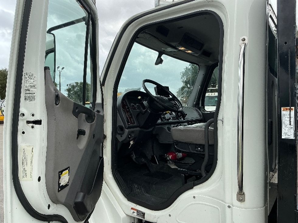 Flatbed Truck-Light and Medium Duty Trucks-Freightliner-2019-M2-Medley-FL-80,171\n\t\tmiles-$ 57,750 - Image 16