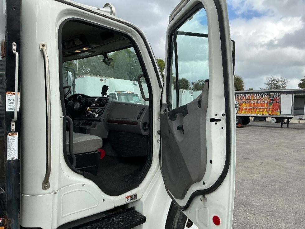 Flatbed Truck-Light and Medium Duty Trucks-Freightliner-2019-M2-Medley-FL-80,171\n\t\tmiles-$ 57,750 - Image 19