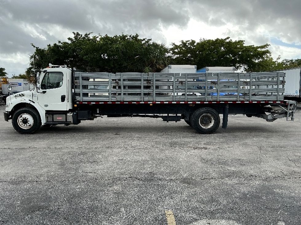 Flatbed Truck-Light and Medium Duty Trucks-Freightliner-2019-M2-Medley-FL-80,171\n\t\tmiles-$ 57,750 - Image 4