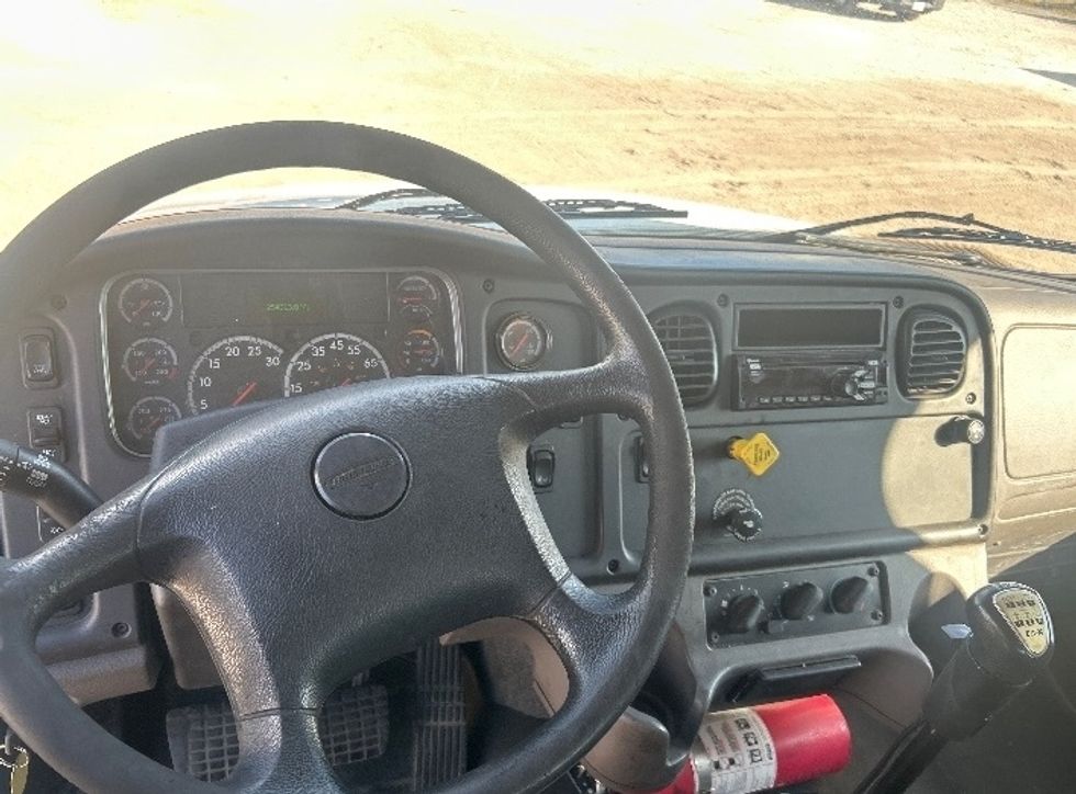 Flatbed Truck-Light and Medium Duty Trucks-Freightliner-2019-M2-Melbourne-FL-254,012\n\t\tmiles-$ 42,250 - Image 17