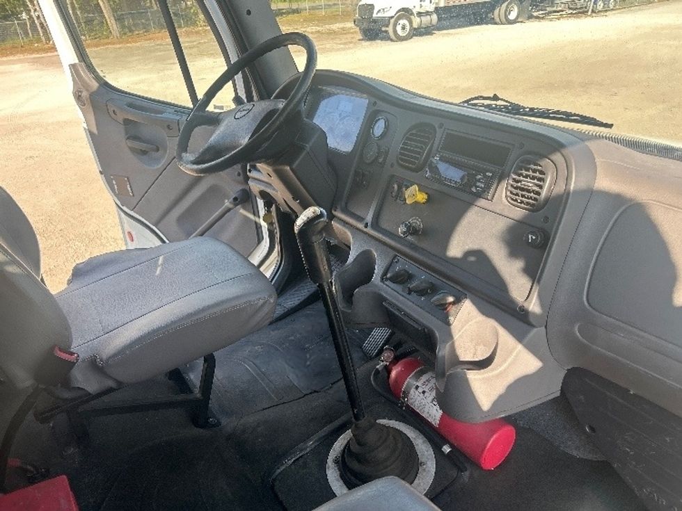 Flatbed Truck-Light and Medium Duty Trucks-Freightliner-2019-M2-Melbourne-FL-254,012\n\t\tmiles-$ 42,250 - Image 21