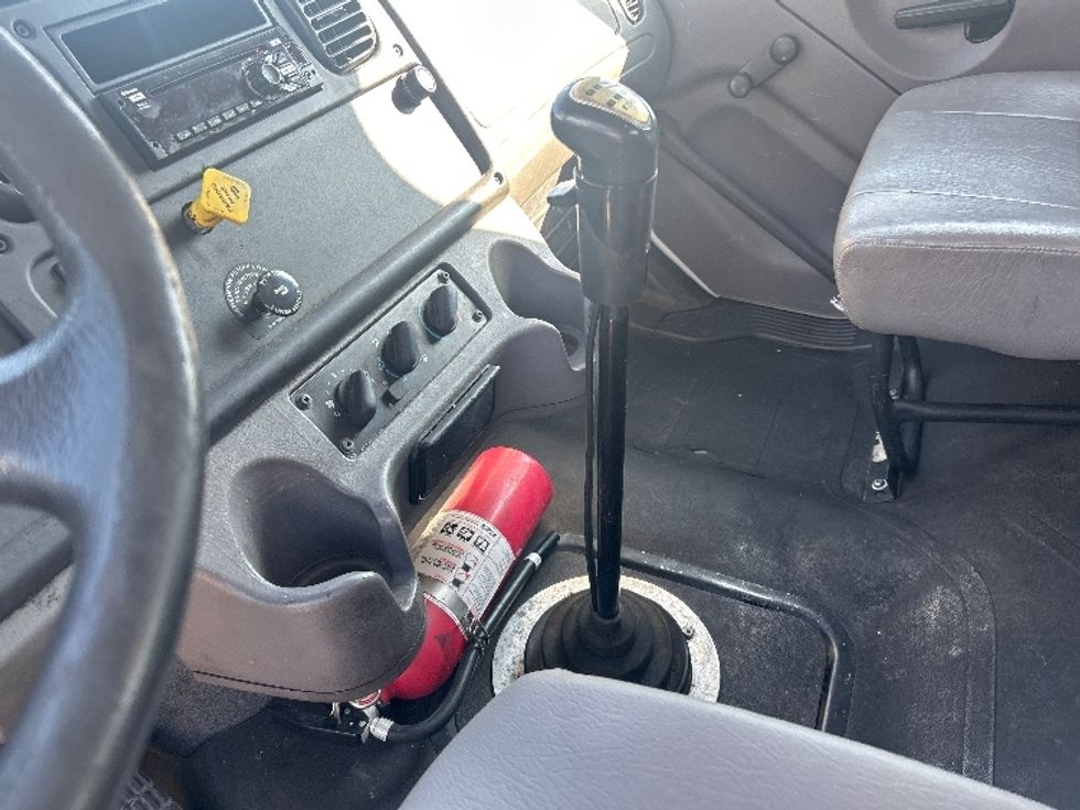 Flatbed Truck-Light and Medium Duty Trucks-Freightliner-2019-M2-Melbourne-FL-254,012\n\t\tmiles-$ 42,250 - Image 24