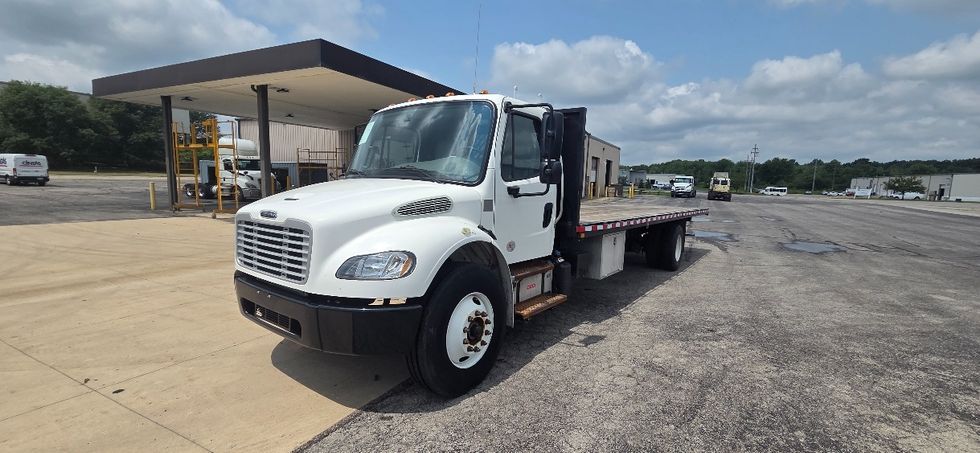 Flatbed Truck-Light and Medium Duty Trucks-Freightliner-2019-M2-Middlefield-OH-30,340\n\t\tmiles-$ 47,000 - Image 3