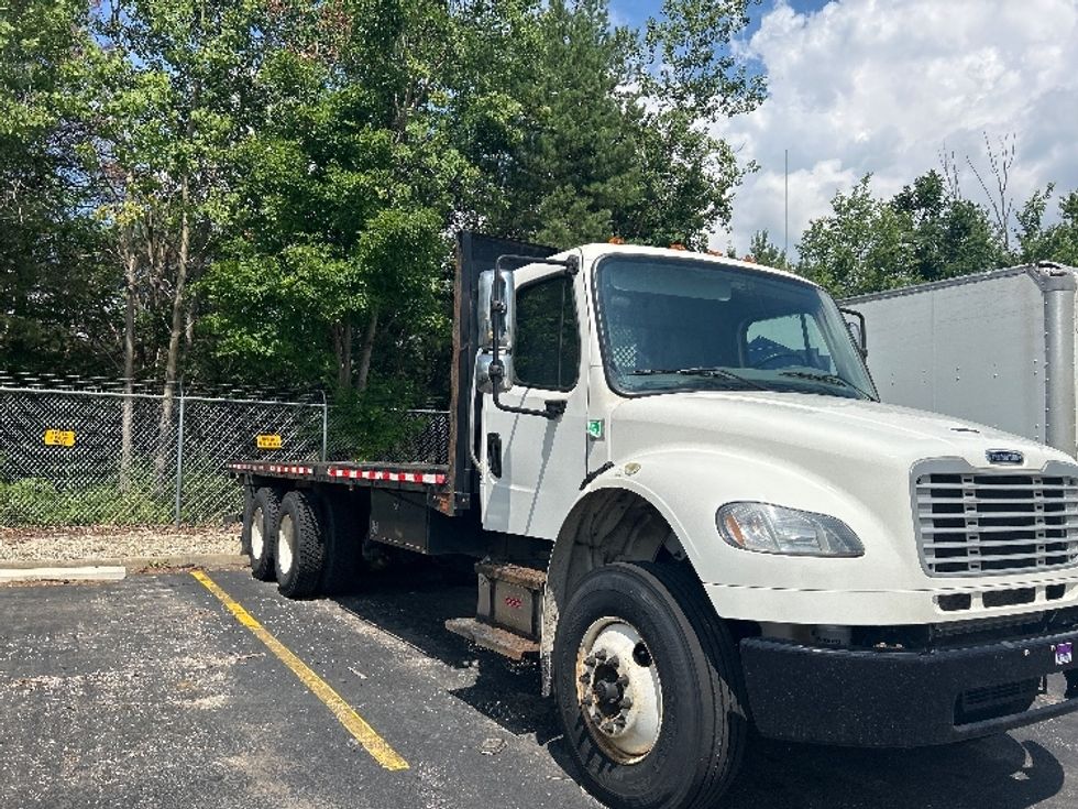 Flatbed Truck-Light and Medium Duty Trucks-Freightliner-2019-M2-Middlefield-OH-316,638\n\t\tmiles-$ 40,750 - Image 1