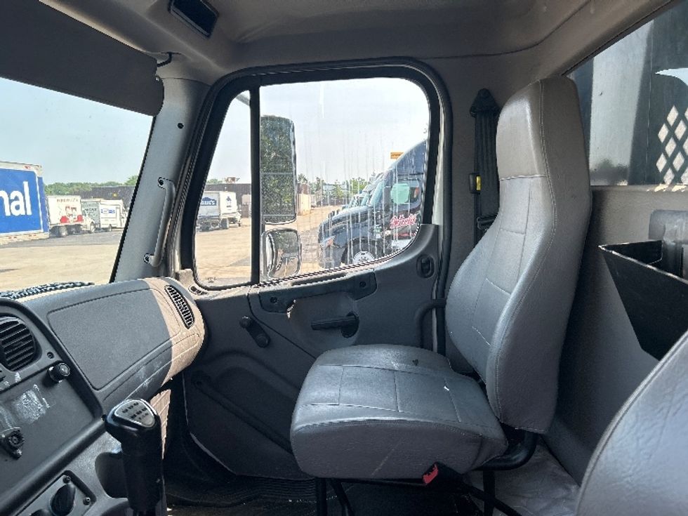 Flatbed Truck-Light and Medium Duty Trucks-Freightliner-2019-M2-Middlefield-OH-316,638\n\t\tmiles-$ 40,750 - Image 14