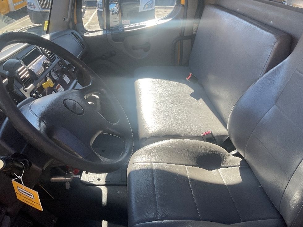 Flatbed Truck-Light and Medium Duty Trucks-Freightliner-2019-M2-Montebello-CA-129,096\n\t\tmiles-$ 51,250 - Image 17