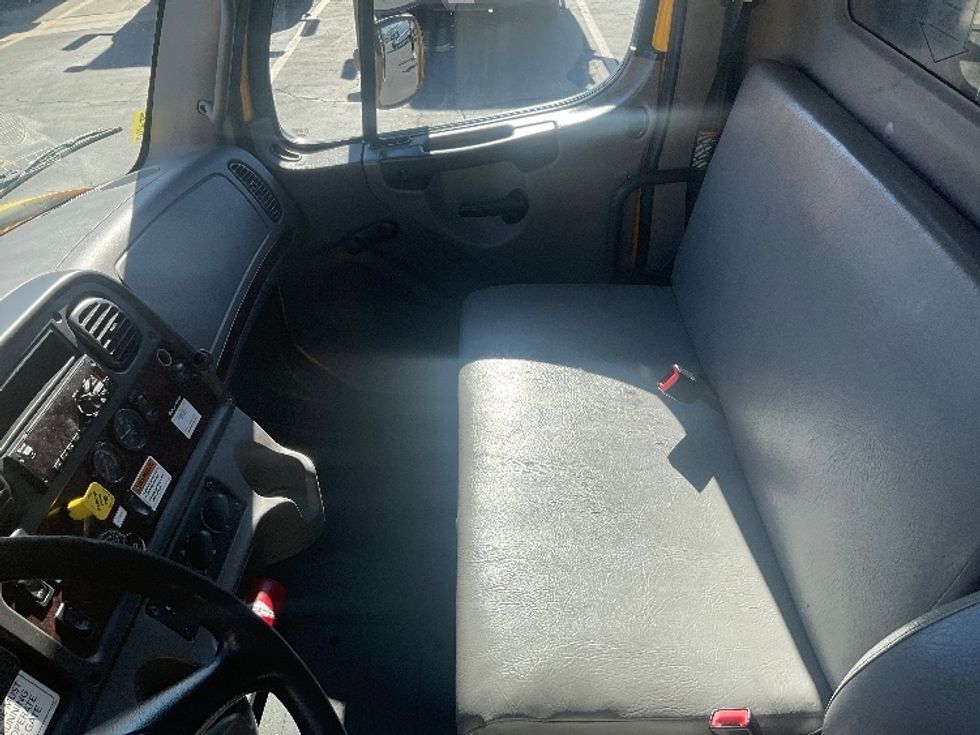 Flatbed Truck-Light and Medium Duty Trucks-Freightliner-2019-M2-Montebello-CA-129,096\n\t\tmiles-$ 51,250 - Image 19