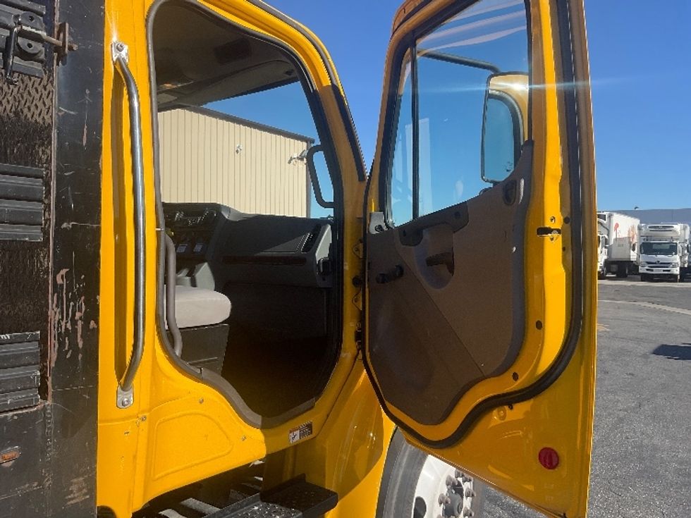 Flatbed Truck-Light and Medium Duty Trucks-Freightliner-2019-M2-Montebello-CA-129,096\n\t\tmiles-$ 51,250 - Image 20