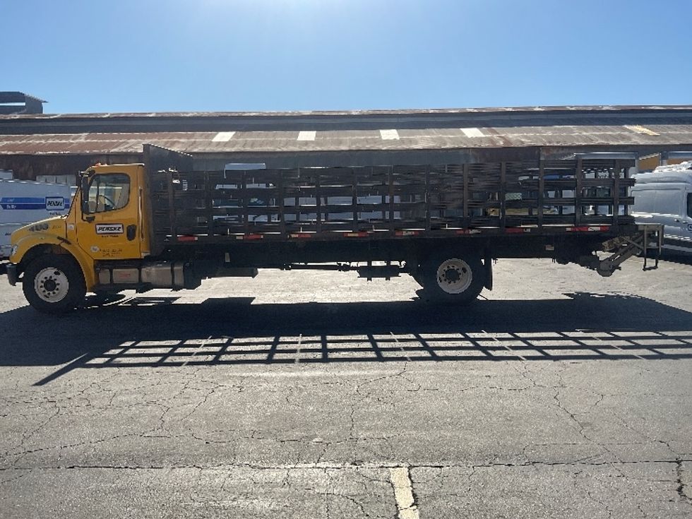 Flatbed Truck-Light and Medium Duty Trucks-Freightliner-2019-M2-Montebello-CA-129,096\n\t\tmiles-$ 51,250 - Image 4