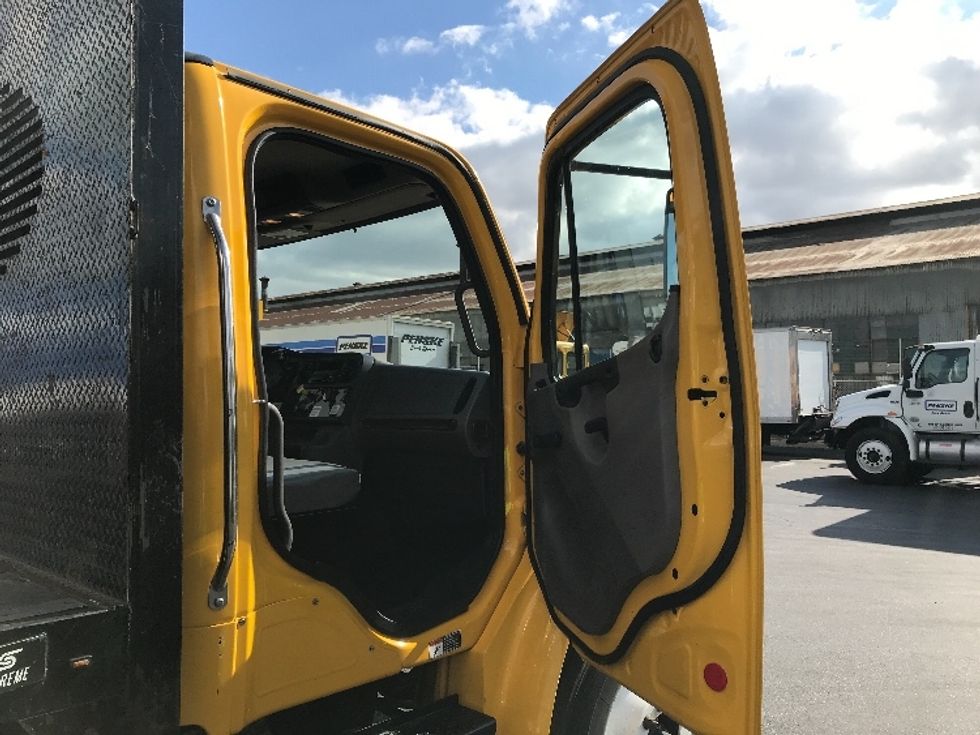 Flatbed Truck-Light and Medium Duty Trucks-Freightliner-2019-M2-Montebello-CA-130,210\n\t\tmiles-$ 58,000 - Image 20