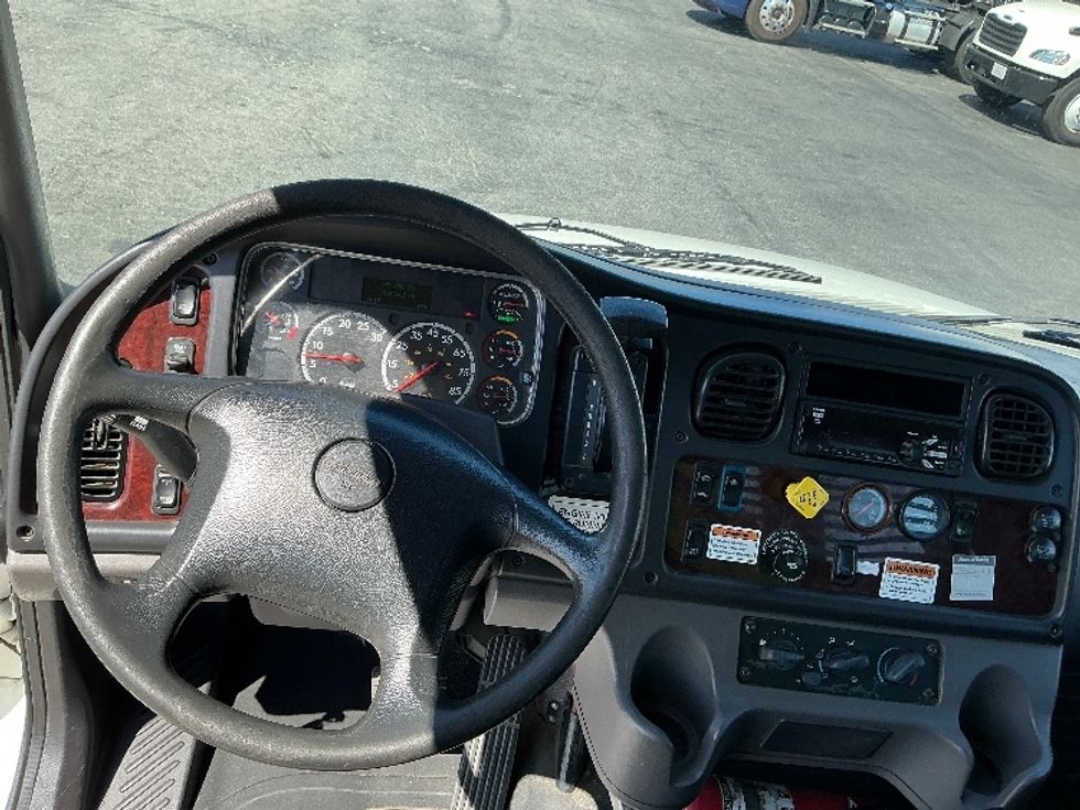 Flatbed Truck-Light and Medium Duty Trucks-Freightliner-2019-M2-Montebello-CA-166,930\n\t\tmiles-$ 52,250 - Image 16
