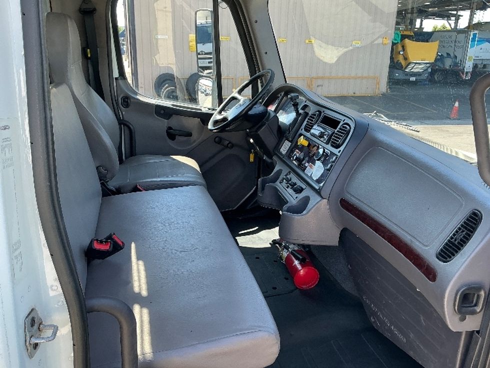 Flatbed Truck-Light and Medium Duty Trucks-Freightliner-2019-M2-Montebello-CA-166,930\n\t\tmiles-$ 52,250 - Image 20