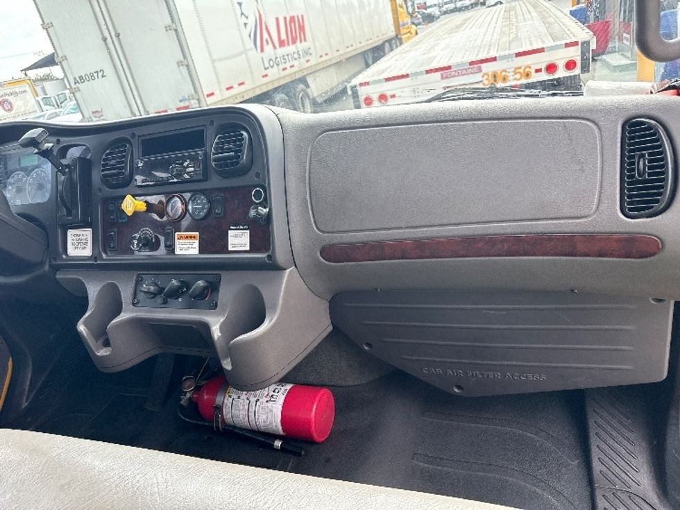 Flatbed Truck-Light and Medium Duty Trucks-Freightliner-2019-M2-Montebello-CA-203,381\n\t\tmiles-$ 43,750 - Image 19