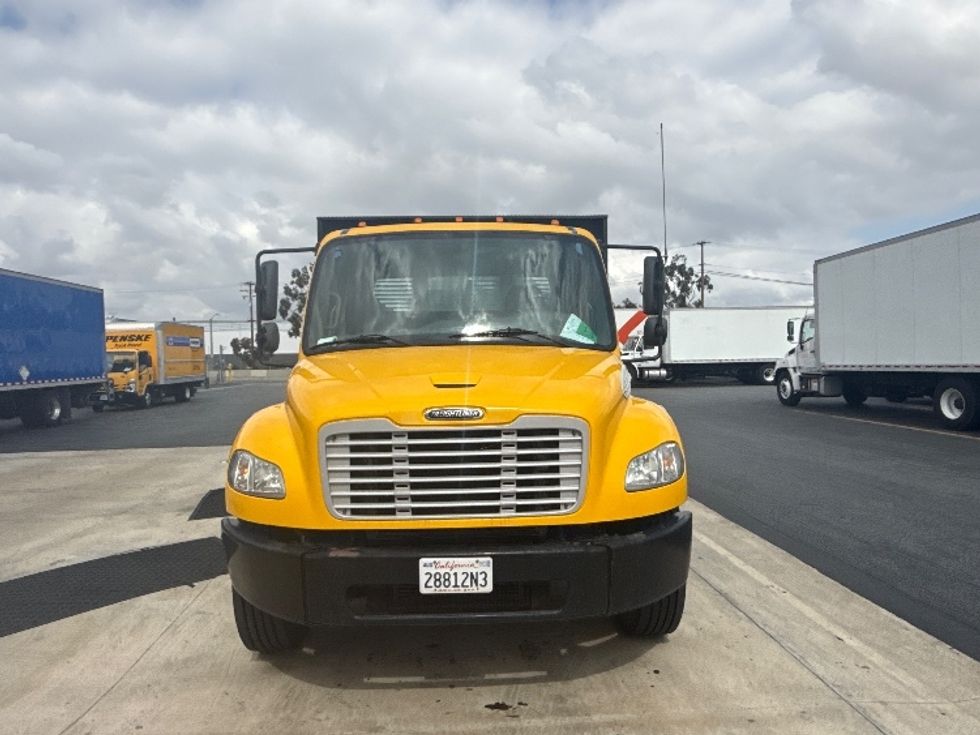 Flatbed Truck-Light and Medium Duty Trucks-Freightliner-2019-M2-Montebello-CA-203,381\n\t\tmiles-$ 43,750 - Image 2