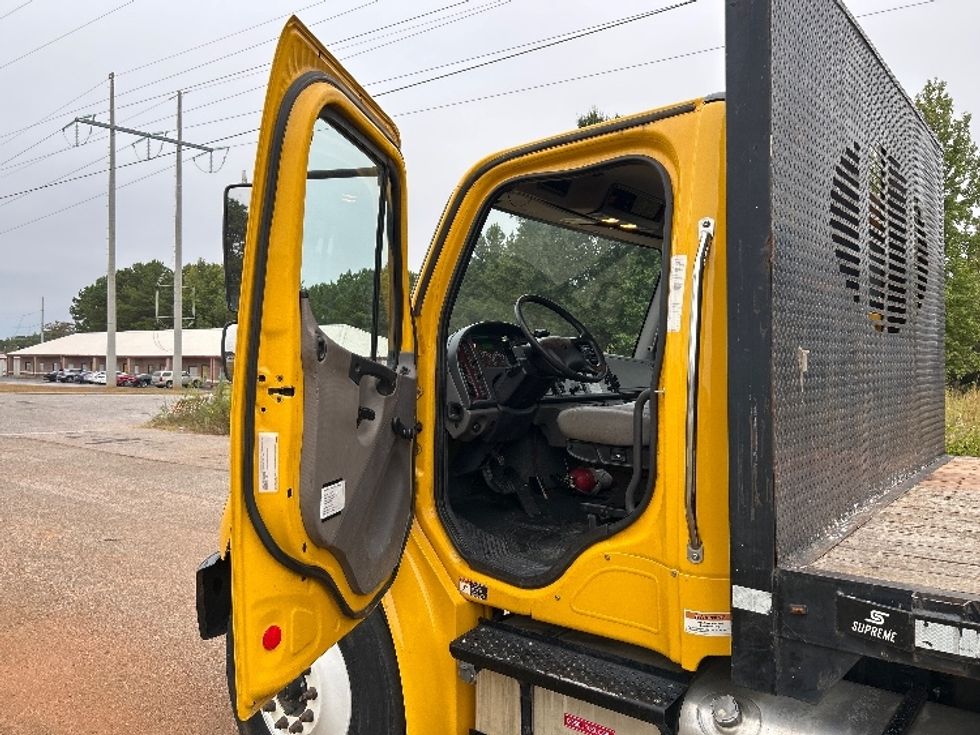 Flatbed Truck-Light and Medium Duty Trucks-Freightliner-2019-M2-Montgomery-AL-199,242\n\t\tmiles-$ 44,250 - Image 13