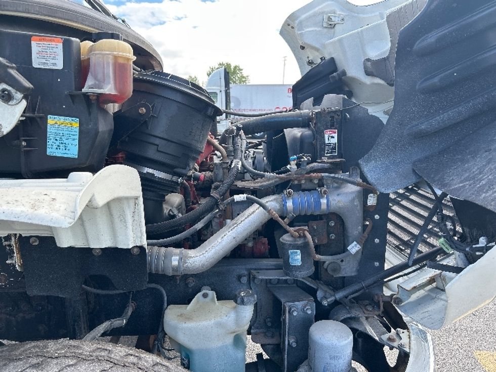 Flatbed Truck-Light and Medium Duty Trucks-Freightliner-2019-M2-Montreal-PQ-217,390\n\t\tkm-$ 86,250 - Image 21