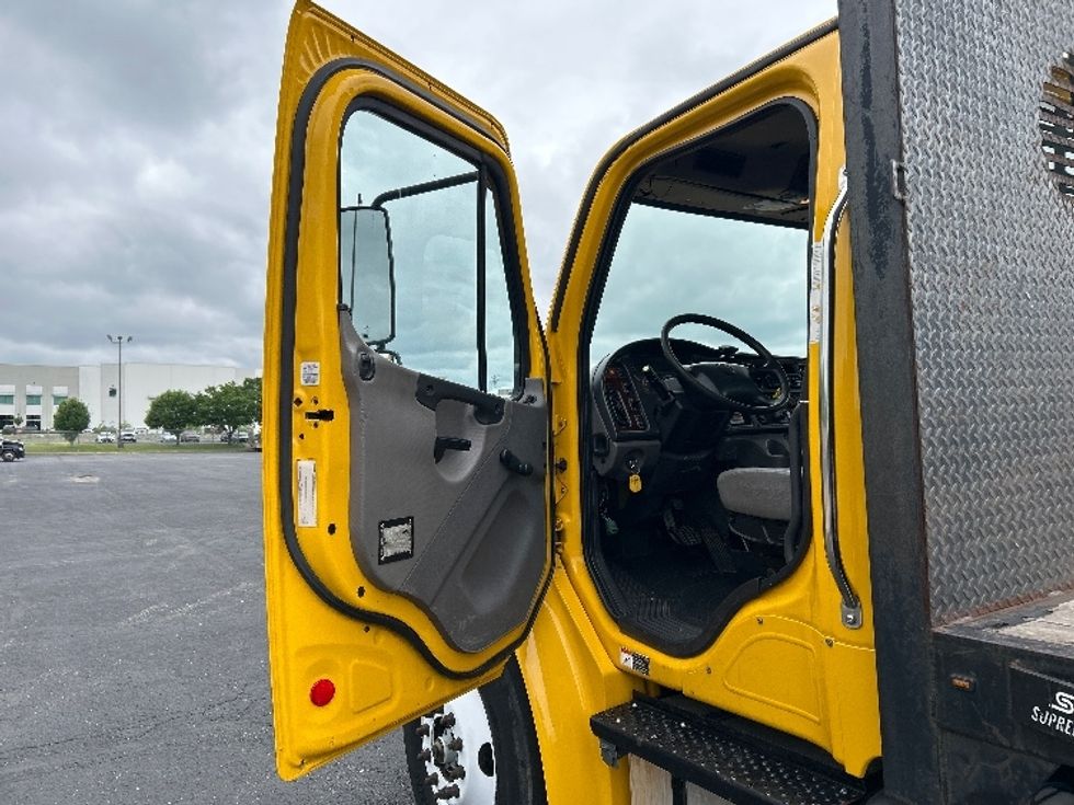 Flatbed Truck-Light and Medium Duty Trucks-Freightliner-2019-M2-Nashville (Mount Juliet)-TN-189,227\n\t\tmiles-$ 45,750 - Image 17
