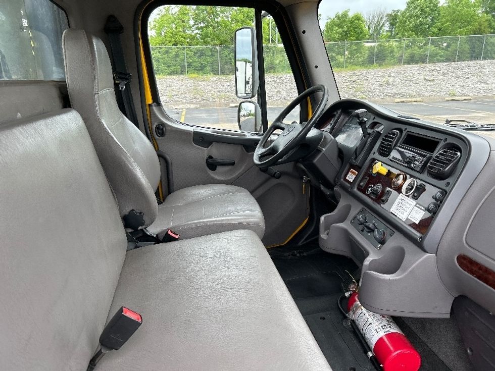 Flatbed Truck-Light and Medium Duty Trucks-Freightliner-2019-M2-Nashville (Mount Juliet)-TN-189,227\n\t\tmiles-$ 45,750 - Image 22