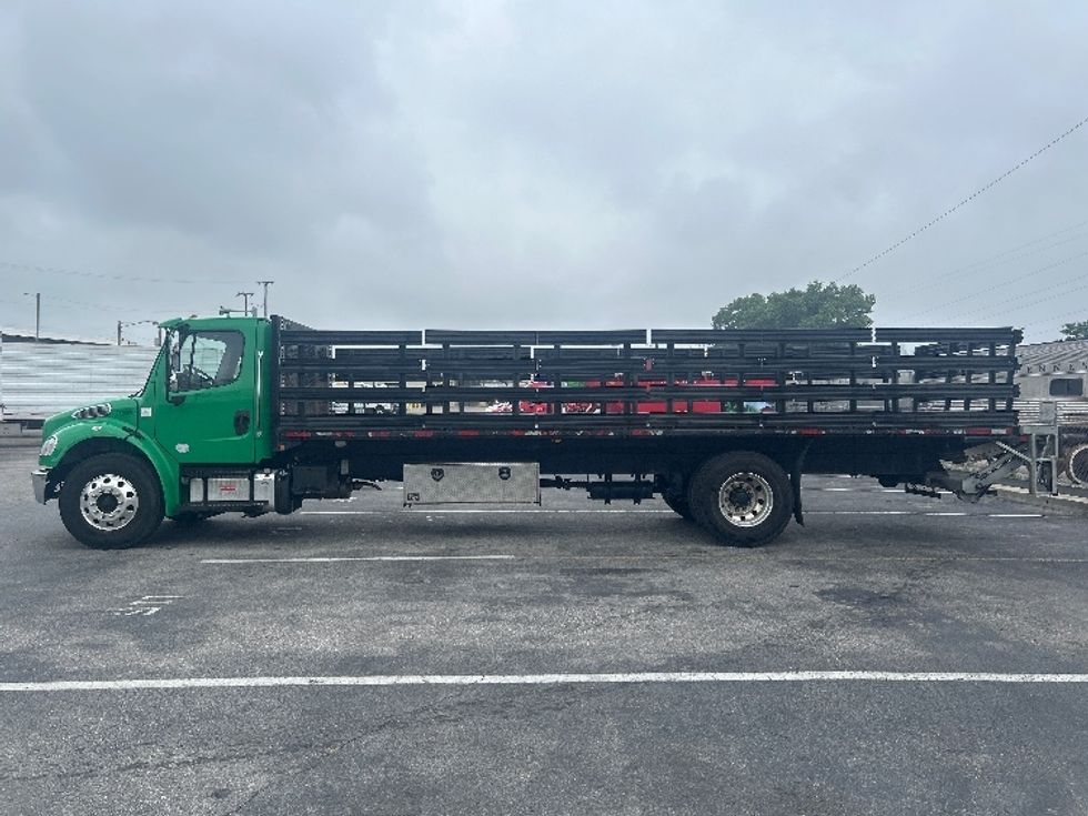 Flatbed Truck-Light and Medium Duty Trucks-Freightliner-2019-M2-Nashville (Mount Juliet)-TN-69,000\n\t\tmiles-$ 69,250 - Image 4
