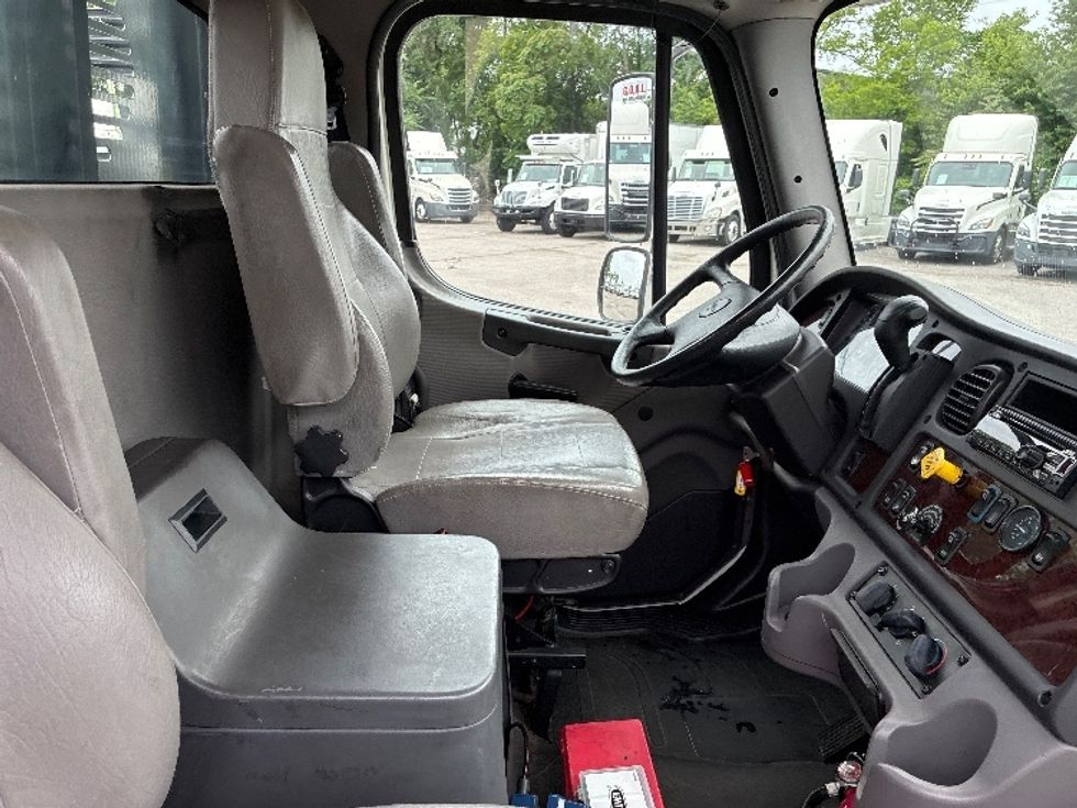 Flatbed Truck-Light and Medium Duty Trucks-Freightliner-2019-M2-Nashville-TN-78,271\n\t\tmiles-$ 41,500 - Image 20