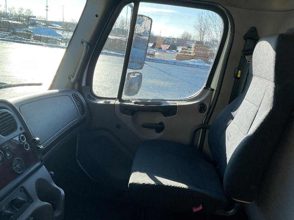 Flatbed Truck-Light and Medium Duty Trucks-Freightliner-2019-M2-Neenah-WI-165,923\n\t\tmiles-$ 45,750 - Image 17