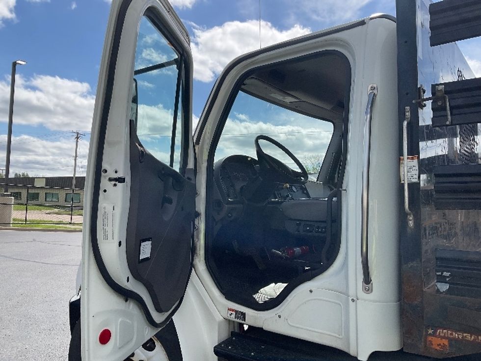 Flatbed Truck-Light and Medium Duty Trucks-Freightliner-2019-M2-Neenah-WI-397,641\n\t\tmiles-$ 20,000 - Image 14