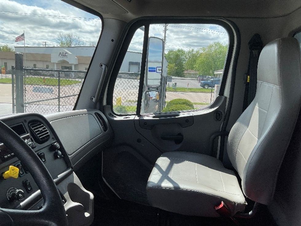 Flatbed Truck-Light and Medium Duty Trucks-Freightliner-2019-M2-Neenah-WI-397,641\n\t\tmiles-$ 20,000 - Image 17