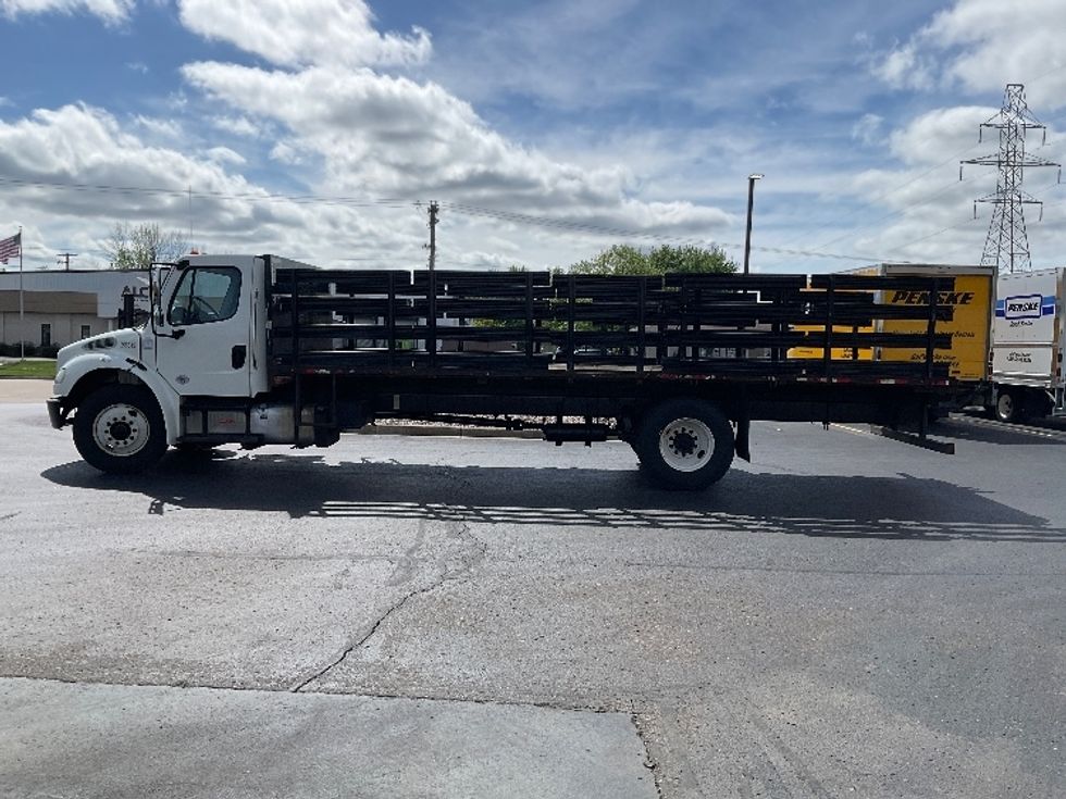 Flatbed Truck-Light and Medium Duty Trucks-Freightliner-2019-M2-Neenah-WI-397,641\n\t\tmiles-$ 20,000 - Image 4