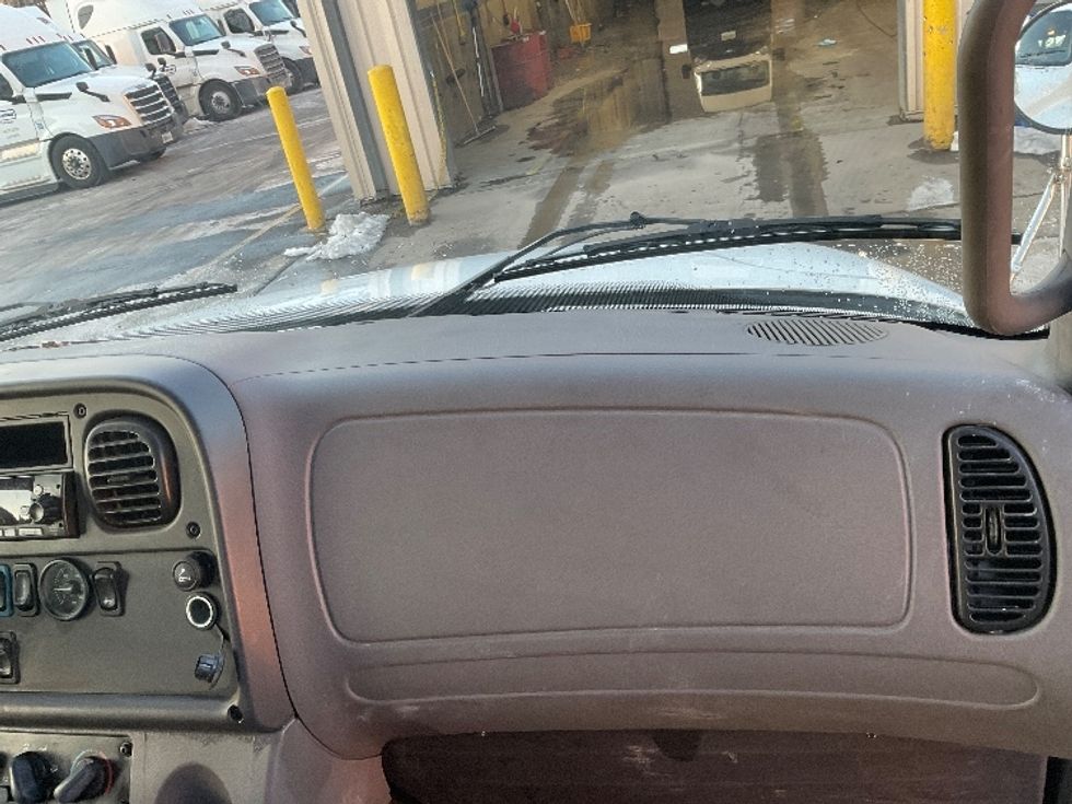 Flatbed Truck-Light and Medium Duty Trucks-Freightliner-2019-M2-New Castle-DE-118,675\n\t\tmiles-$ 45,500 - Image 21