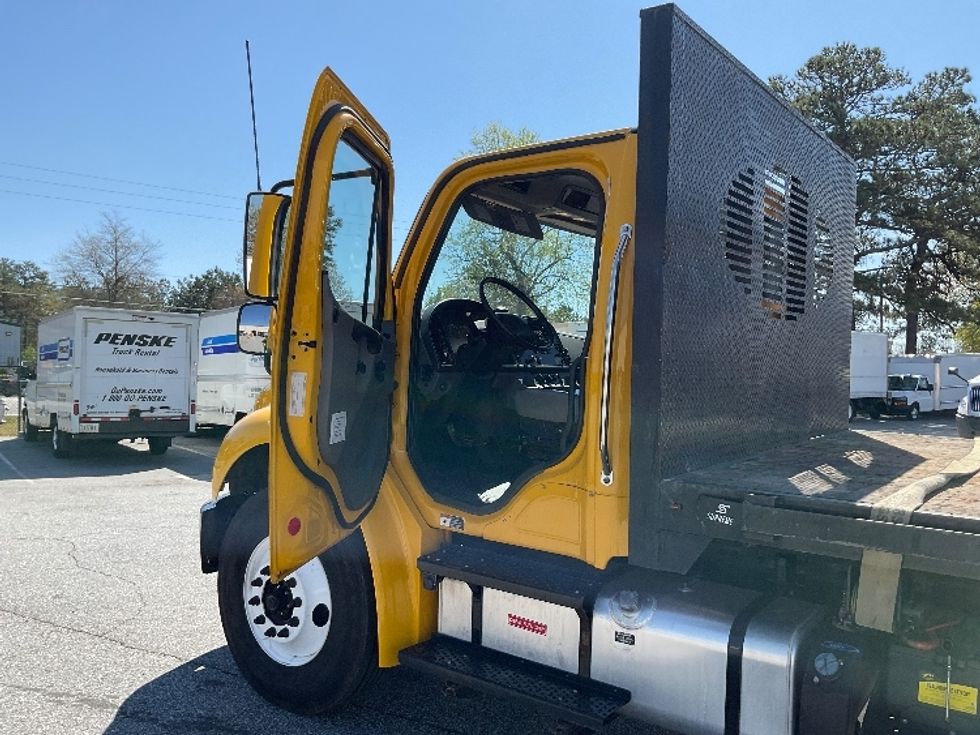 Flatbed Truck-Light and Medium Duty Trucks-Freightliner-2019-M2-Norcross-GA-106,265\n\t\tmiles-$ 58,500 - Image 13