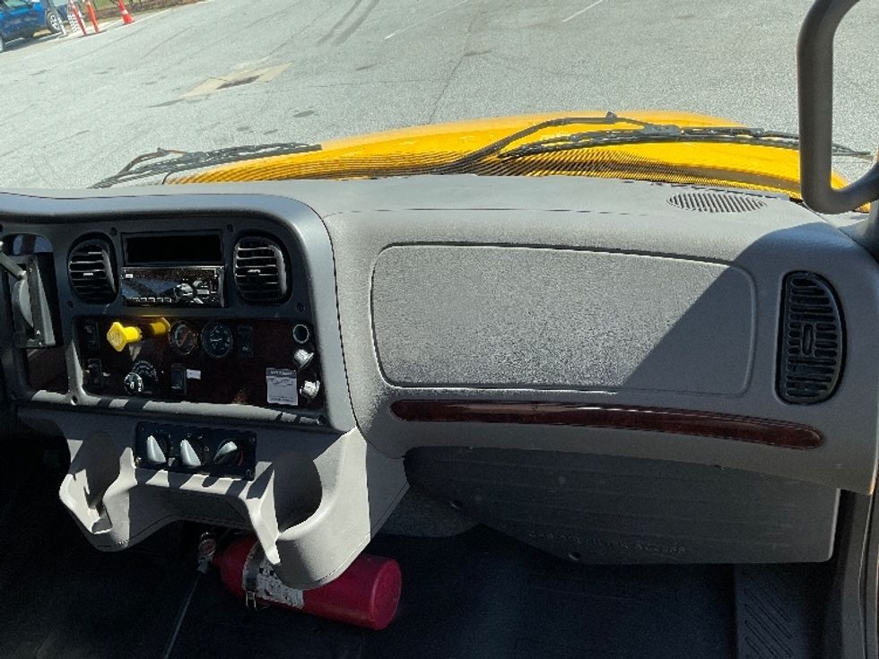 Flatbed Truck-Light and Medium Duty Trucks-Freightliner-2019-M2-Norcross-GA-106,265\n\t\tmiles-$ 58,500 - Image 18