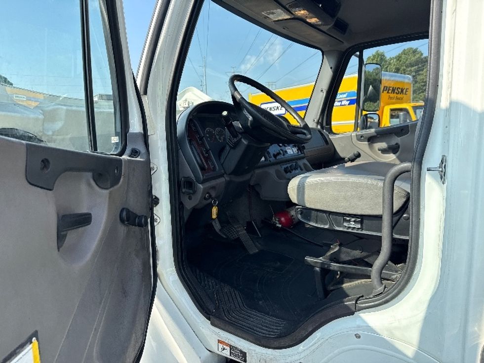 Flatbed Truck-Light and Medium Duty Trucks-Freightliner-2019-M2-Norcross-GA-137,736\n\t\tmiles-$ 59,000 - Image 12