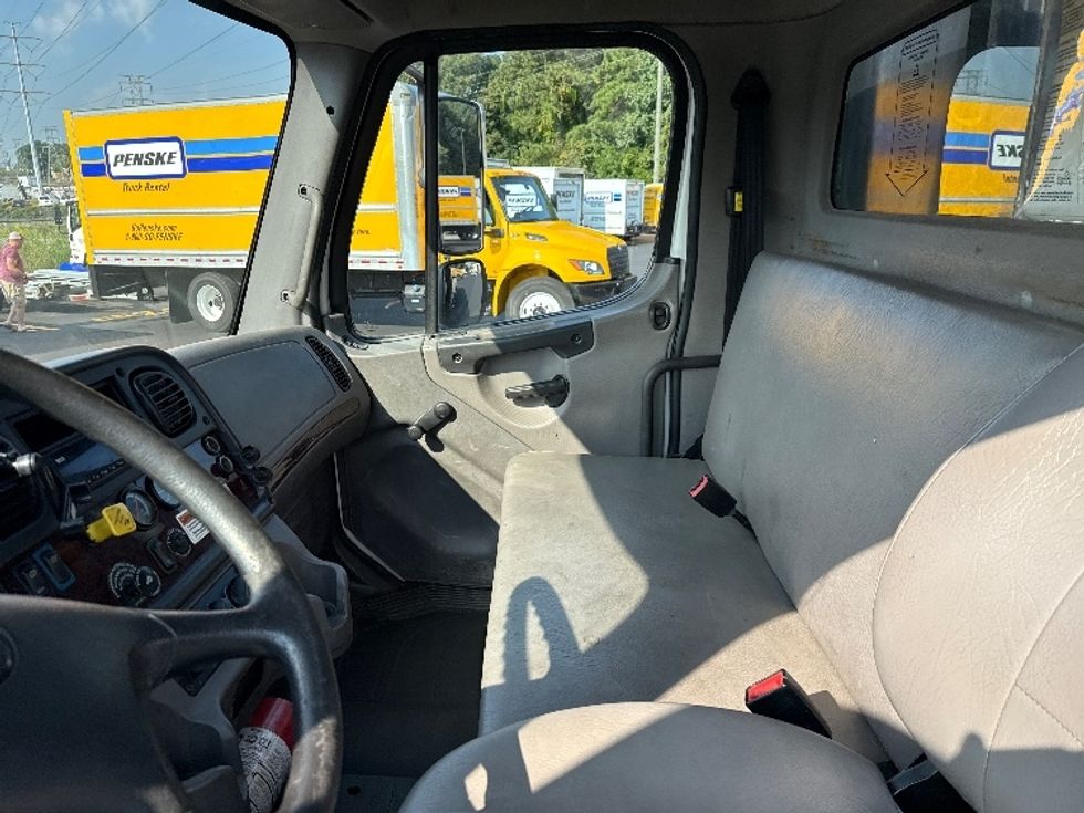 Flatbed Truck-Light and Medium Duty Trucks-Freightliner-2019-M2-Norcross-GA-137,736\n\t\tmiles-$ 59,000 - Image 15