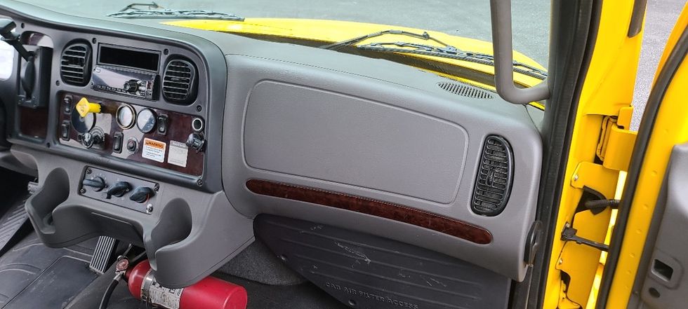 Flatbed Truck-Light and Medium Duty Trucks-Freightliner-2019-M2-Norcross-GA-164,031\n\t\tmiles-$ 49,500 - Image 21