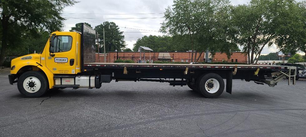Flatbed Truck-Light and Medium Duty Trucks-Freightliner-2019-M2-Norcross-GA-164,031\n\t\tmiles-$ 49,500 - Image 4