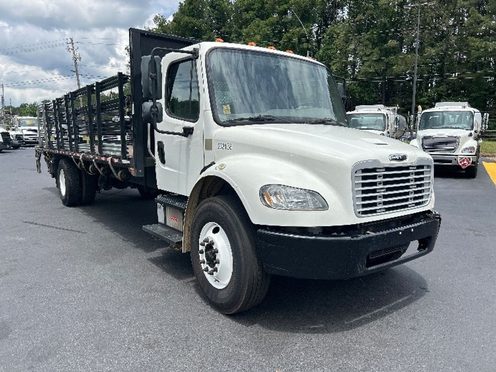 Flatbed Truck-Light and Medium Duty Trucks-Freightliner-2019-M2-Norcross-GA-191,097\n\t\tmiles-$ 42,500 - Image 1