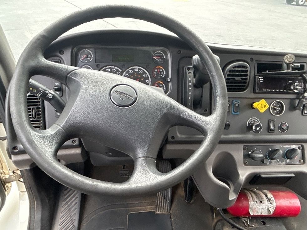 Flatbed Truck-Light and Medium Duty Trucks-Freightliner-2019-M2-Norcross-GA-191,097\n\t\tmiles-$ 42,500 - Image 17