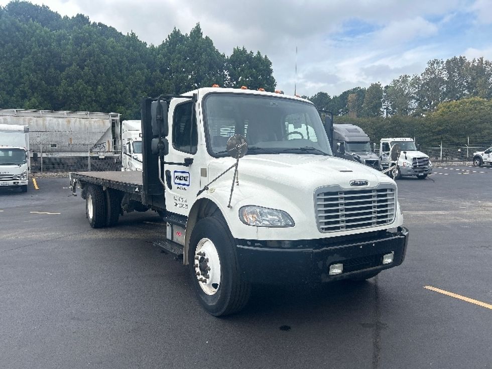 Flatbed Truck-Light and Medium Duty Trucks-Freightliner-2019-M2-Norcross-GA-223,840\n\t\tmiles-$ 42,500 - Image 1